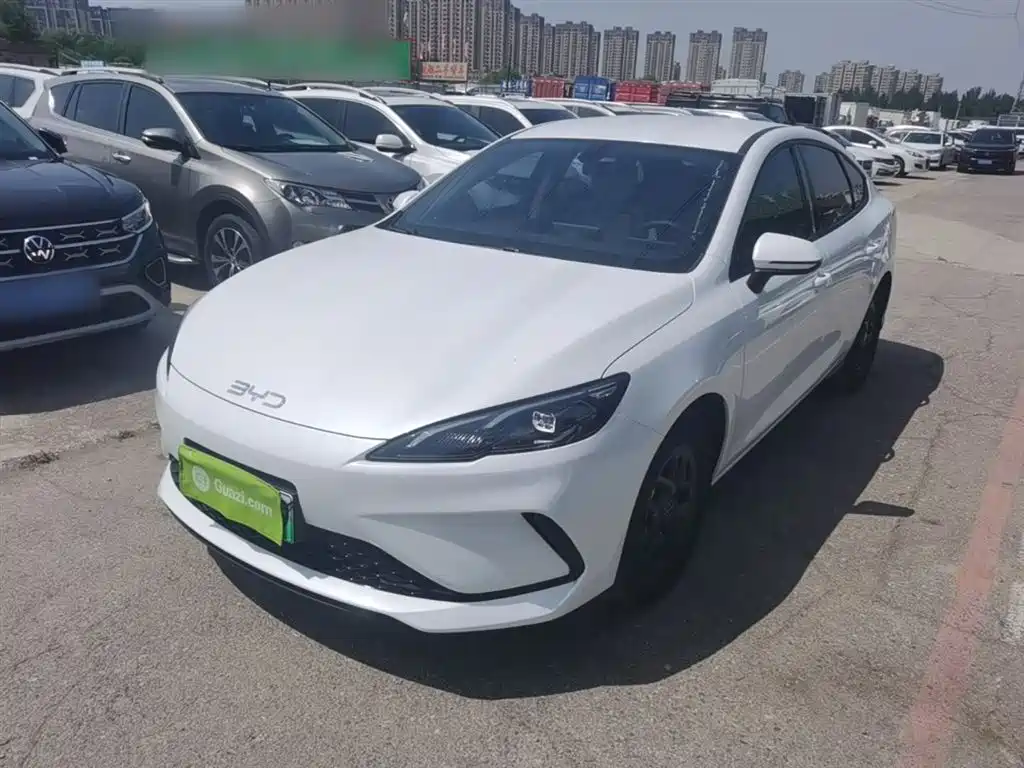 BYD Seal 05 DM-i 2025 — фото 2