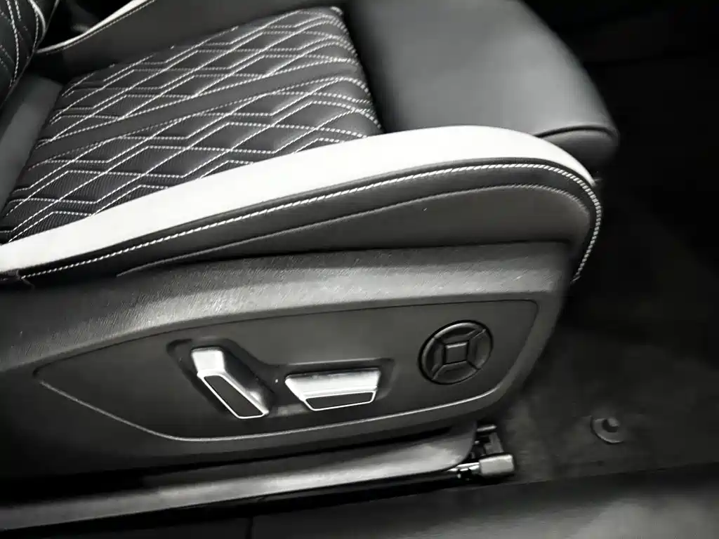 Audi A5L 2025 — фото 26