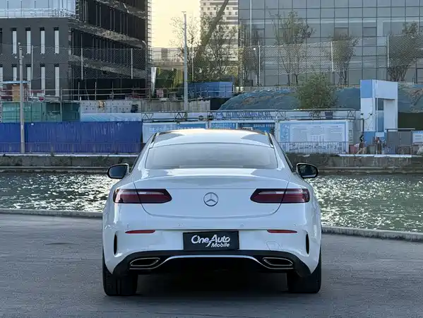 Mercedes-Benz E-Class 2023