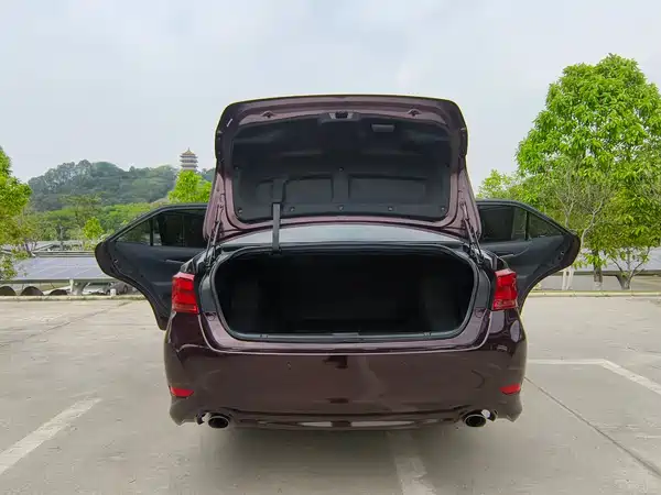 Toyota Crown 2018