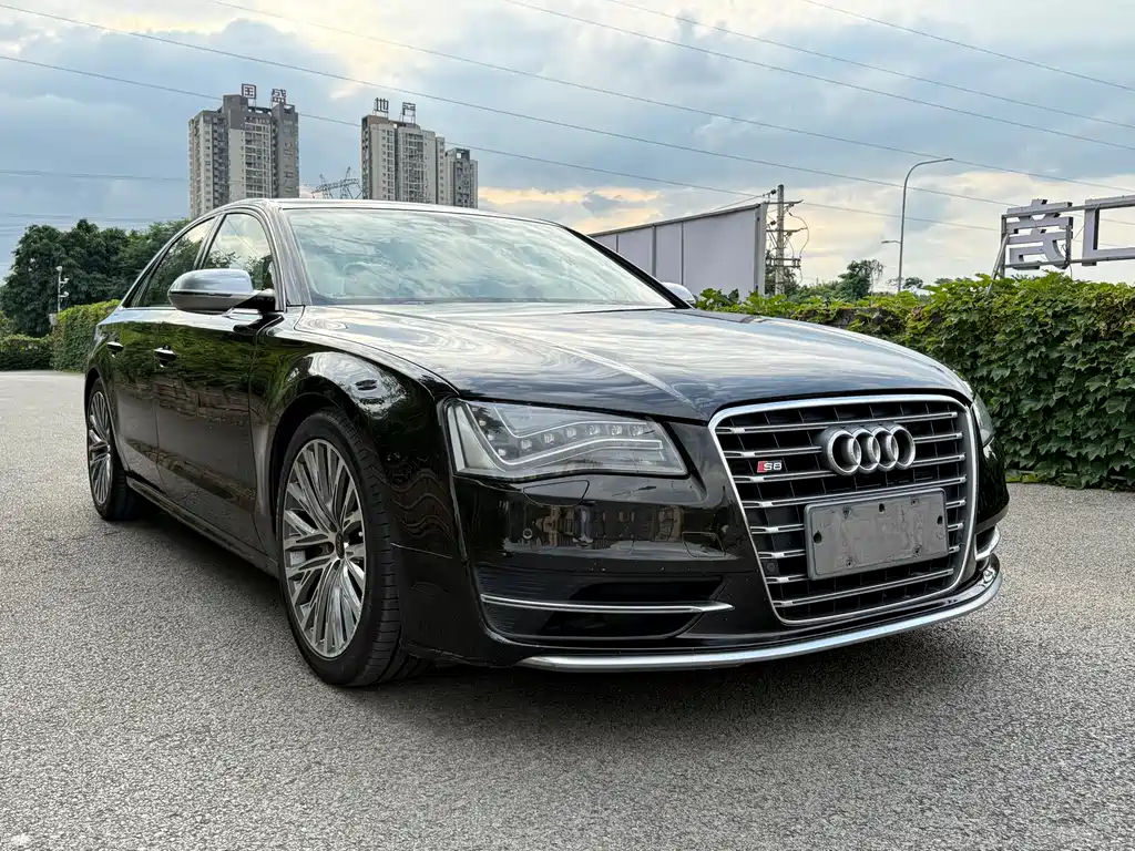 Audi S8 2014 — фото 2
