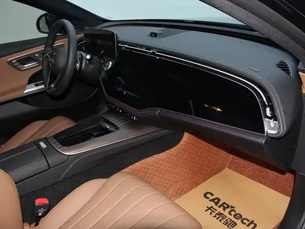Mercedes-Benz E-Class 2025