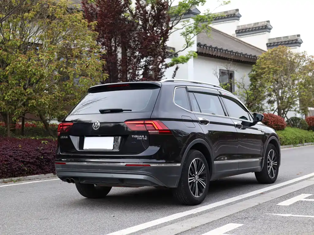 Volkswagen Tiguan L 2017 — фото 6