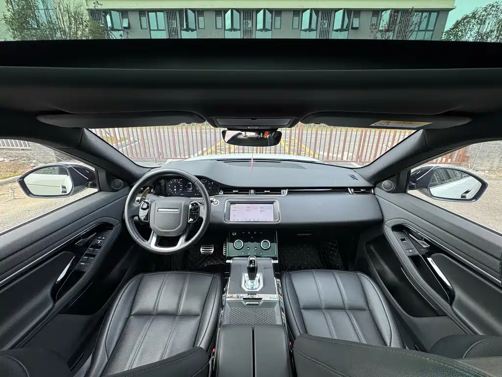 Land Rover Evoque 2021 — фото 3