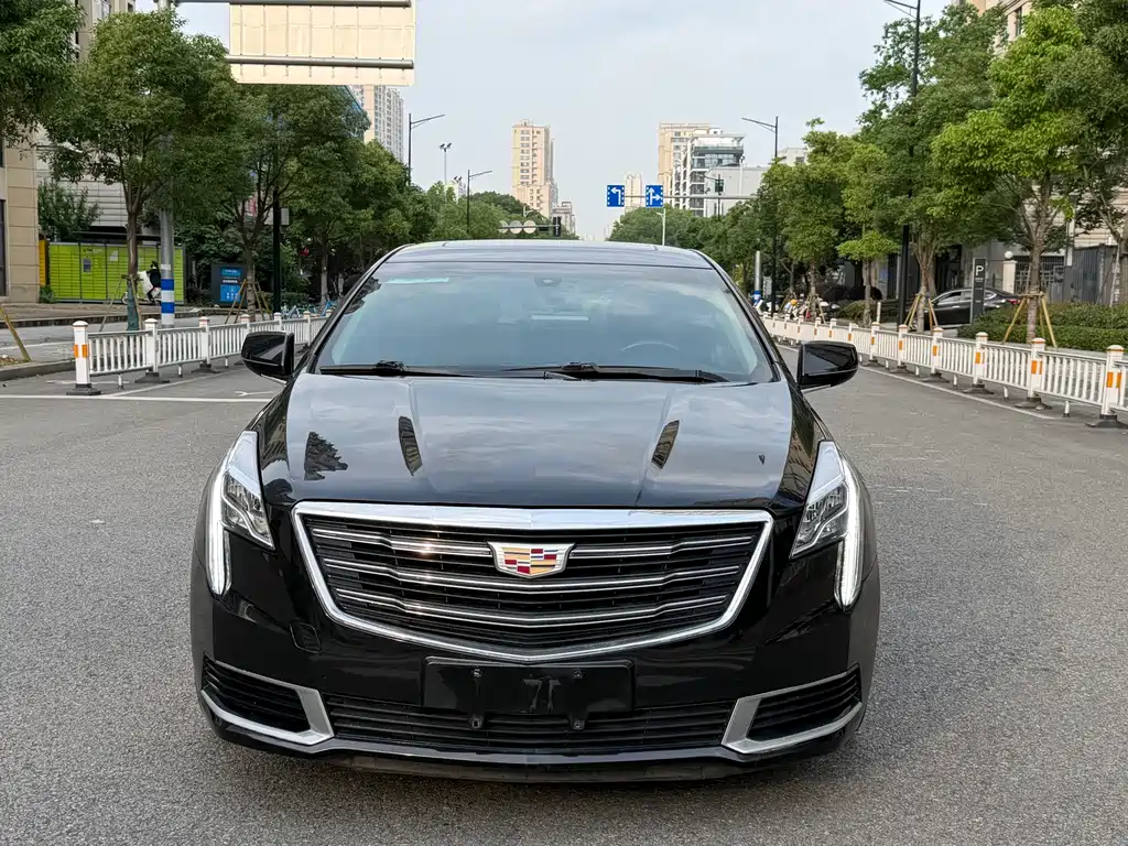 Cadillac XTS 2019 — фото 2
