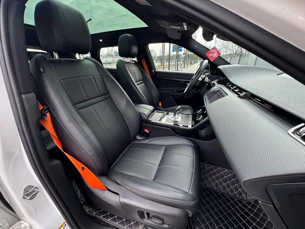 Land Rover Evoque 2021 — фото 8