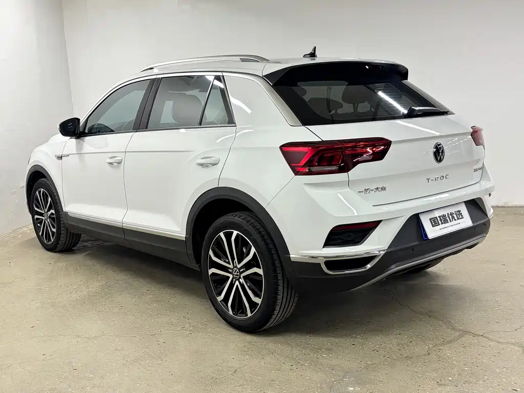 Volkswagen T-Roc 2023 — фото 6