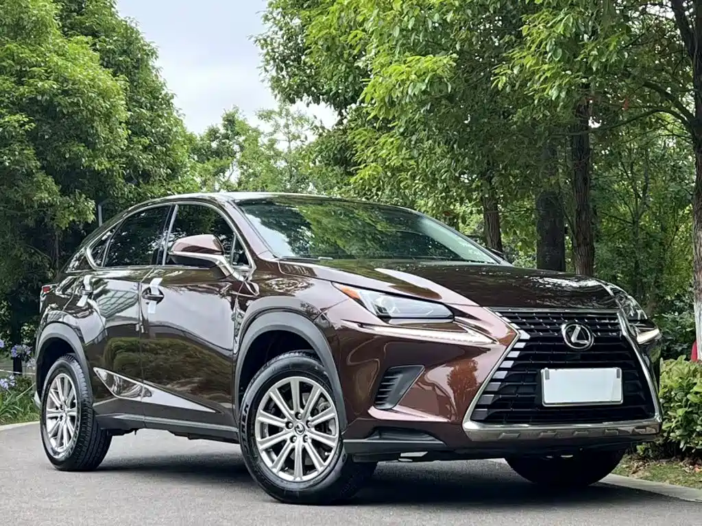 Lexus NX 2018 — фото 7