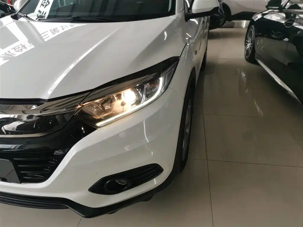 Honda Vezel 2022 — фото 19