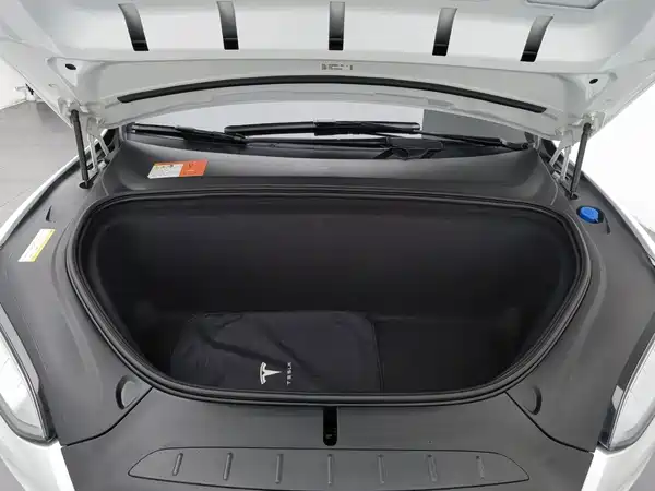 Tesla Model X 2016