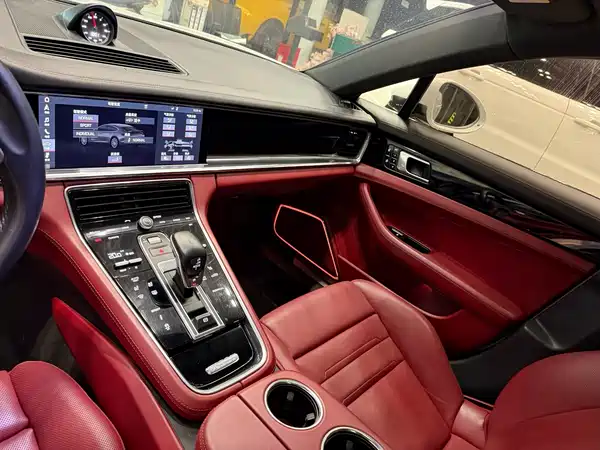 Porsche Panamera 2020
