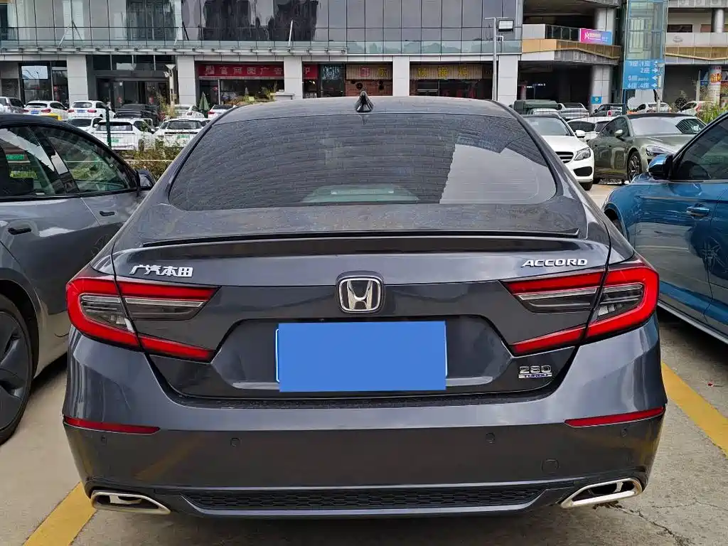 Honda Accord 2022 — фото 5