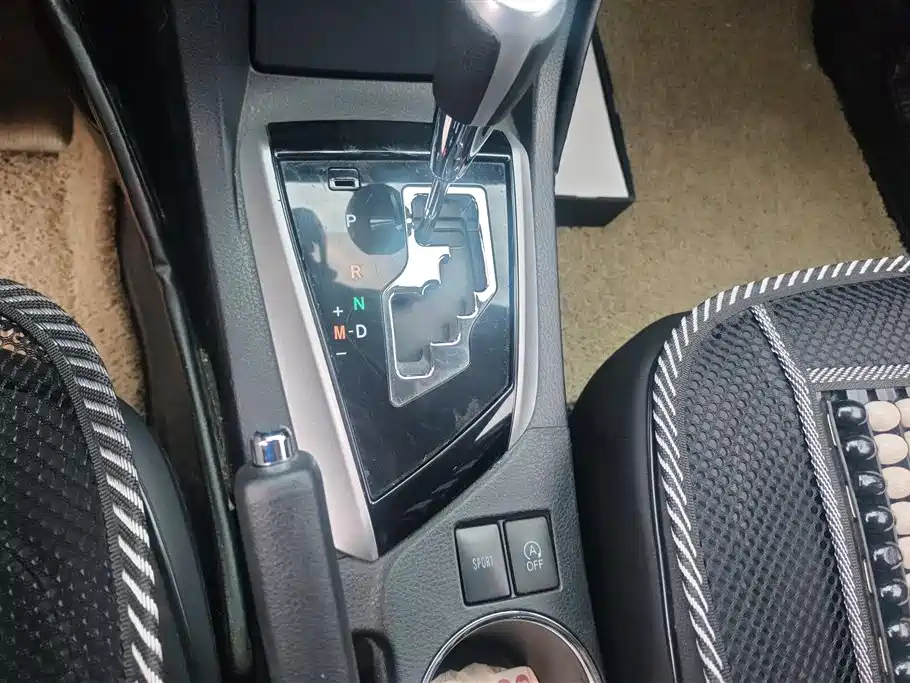 Toyota Corolla 2018 — фото 16