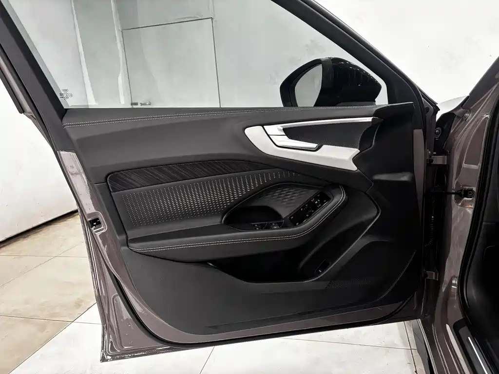 Audi A5L 2025 — фото 10