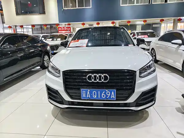 Audi Q2L 2020