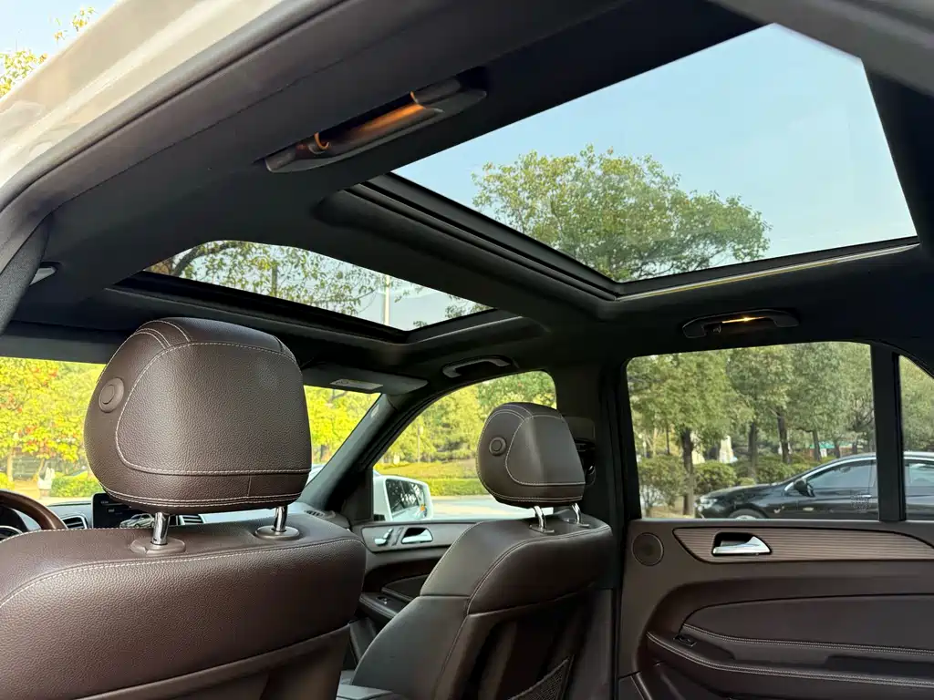 Mercedes-Benz GLE 2018 — фото 15