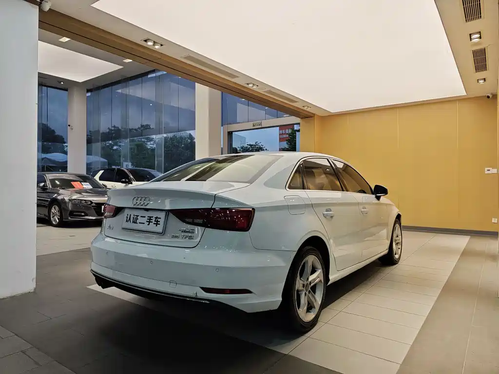 Audi A3 2019 — фото 30