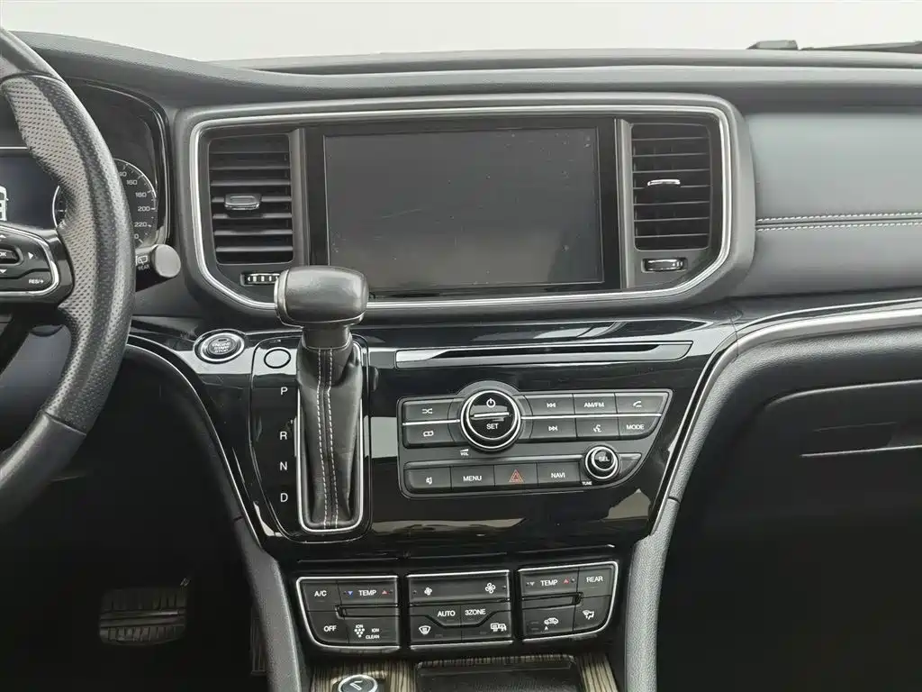 GAC Motor Trumpchi M8 2021 — фото 12