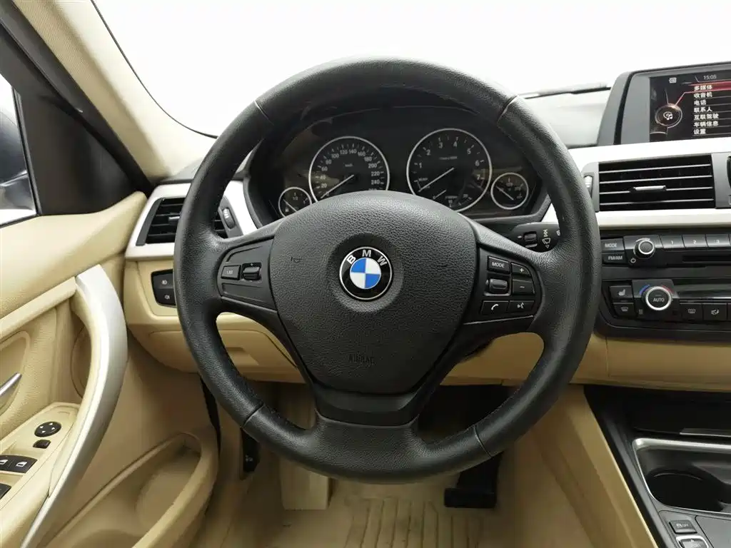 BMW 3 Series 2015 — фото 11