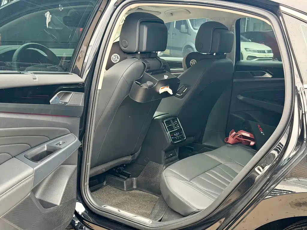 Volkswagen Passat 2025