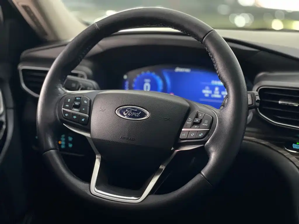 Ford Explorer 2020 — фото 18