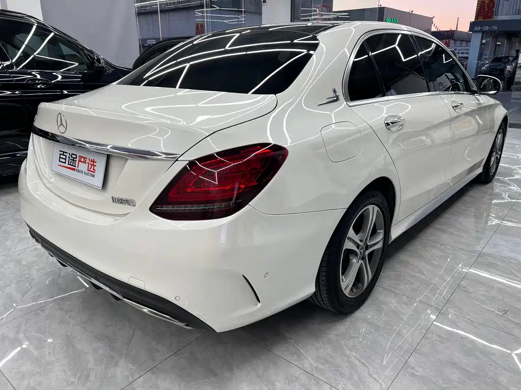 Mercedes-Benz C-Class 2019 — фото 18