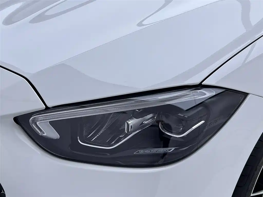 Mercedes-Benz C-Class 2024 — фото 12
