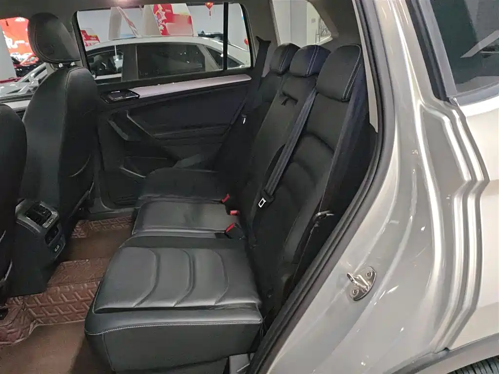 Volkswagen Tiguan L 2017 — фото 17