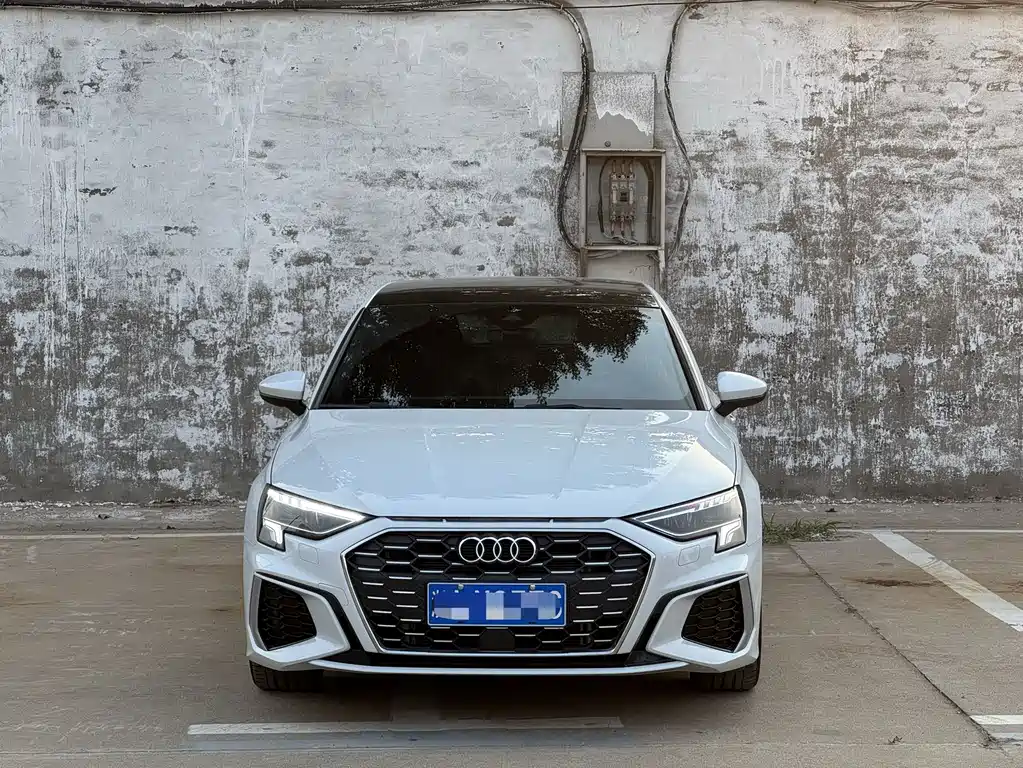 Audi A3 2023 — фото 2