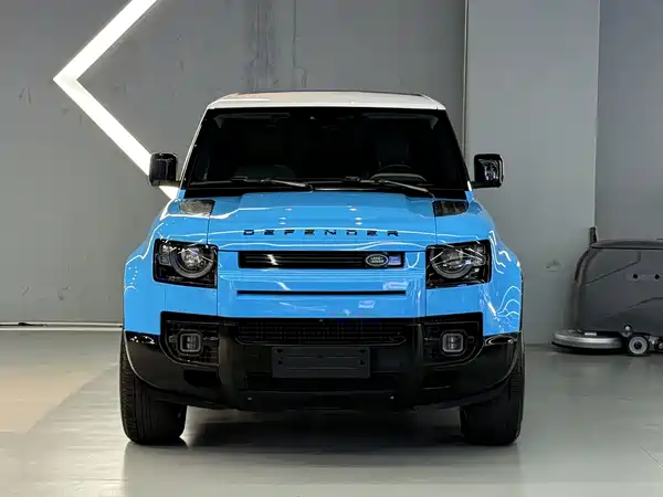Land Rover Defender 2021