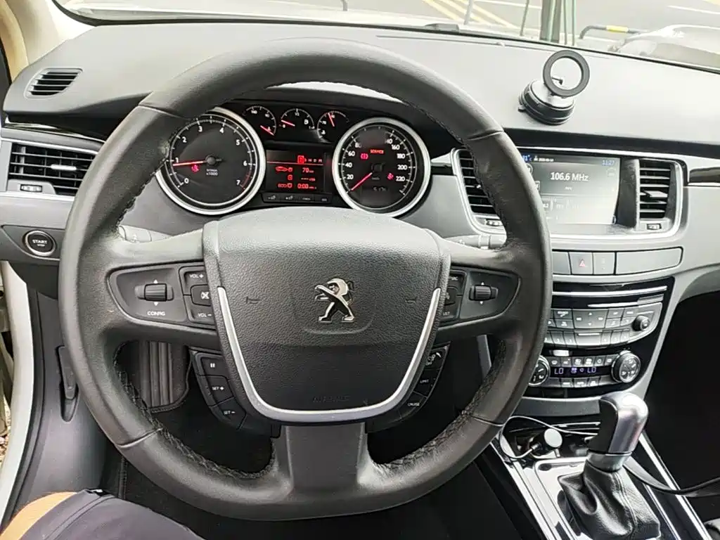 Peugeot 508 2016 — фото 11