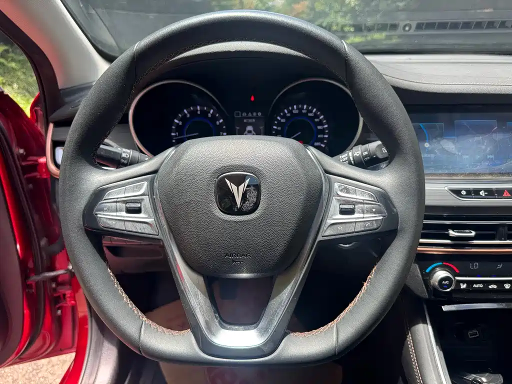 Changan Eado XT 2019 — фото 15