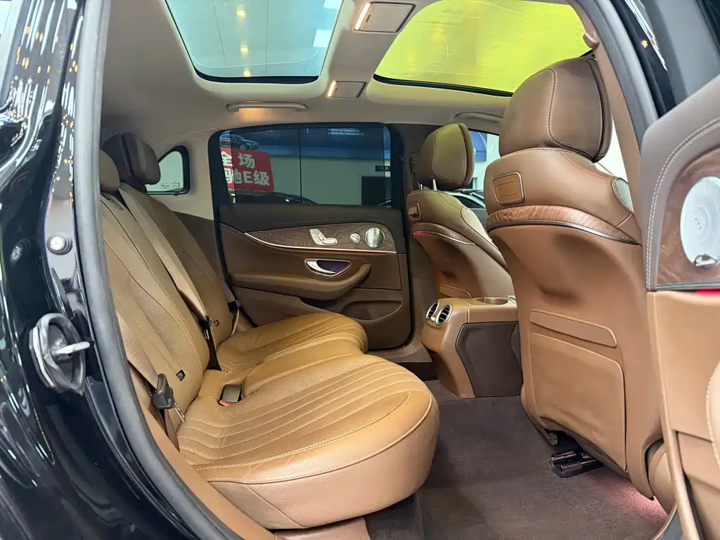 Mercedes-Benz E-Class 2020 — фото 15