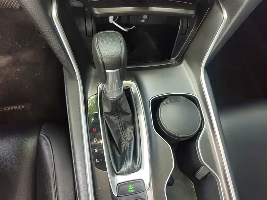 Honda Accord 2019 — фото 21
