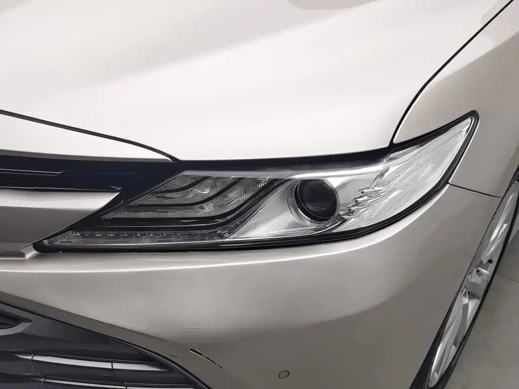 Toyota Camry 2019 — фото 7