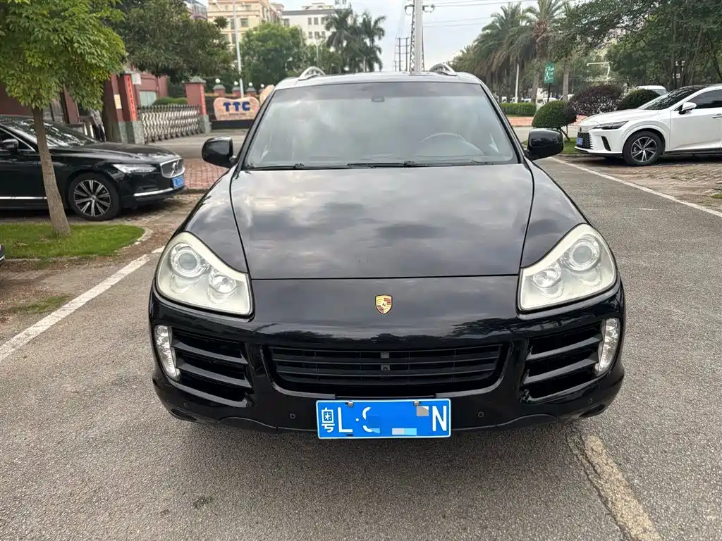 Porsche Cayenne 2010 — фото 2