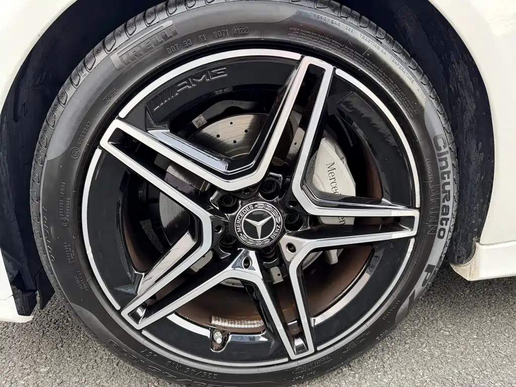 Mercedes-Benz C-Class 2023 — фото 11