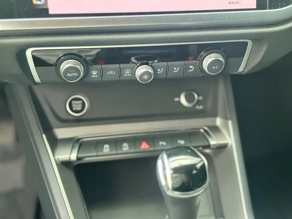 Audi Q3 2022 — фото 14