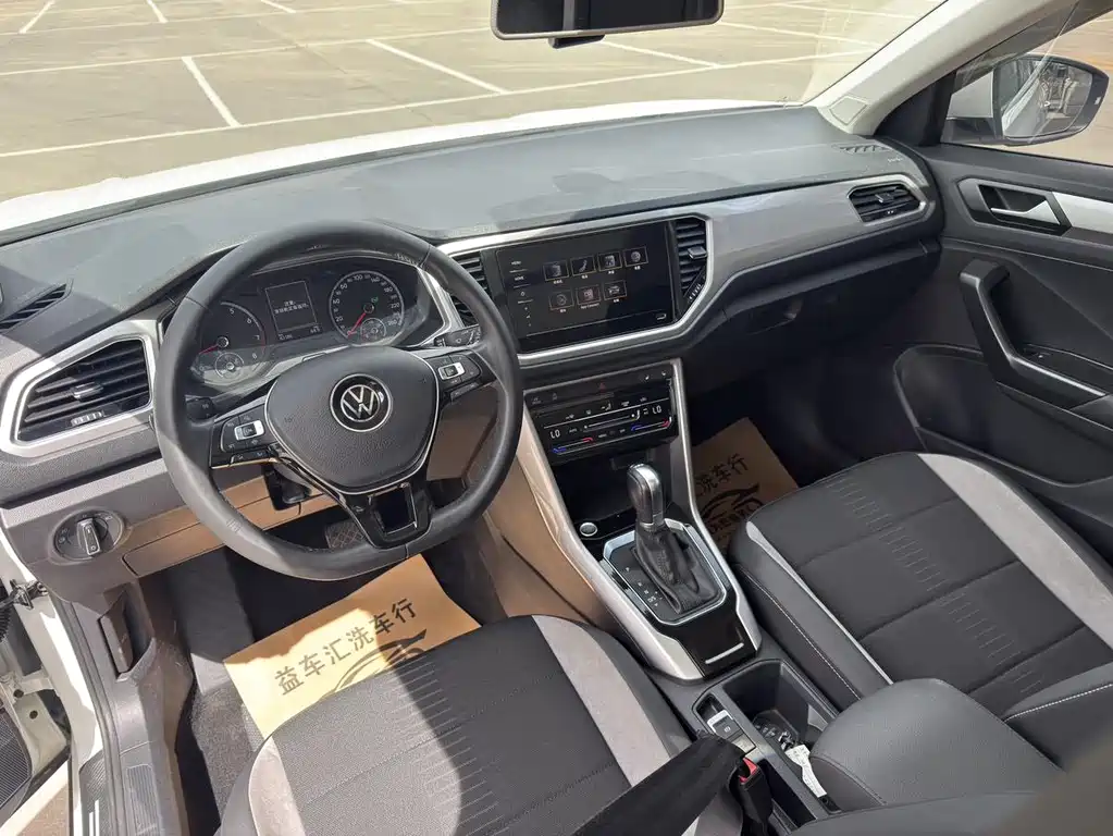 Volkswagen T-Roc 2022 — фото 13