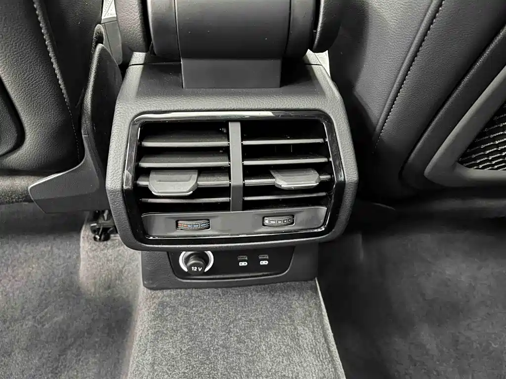 Audi Q3 2022 — фото 12