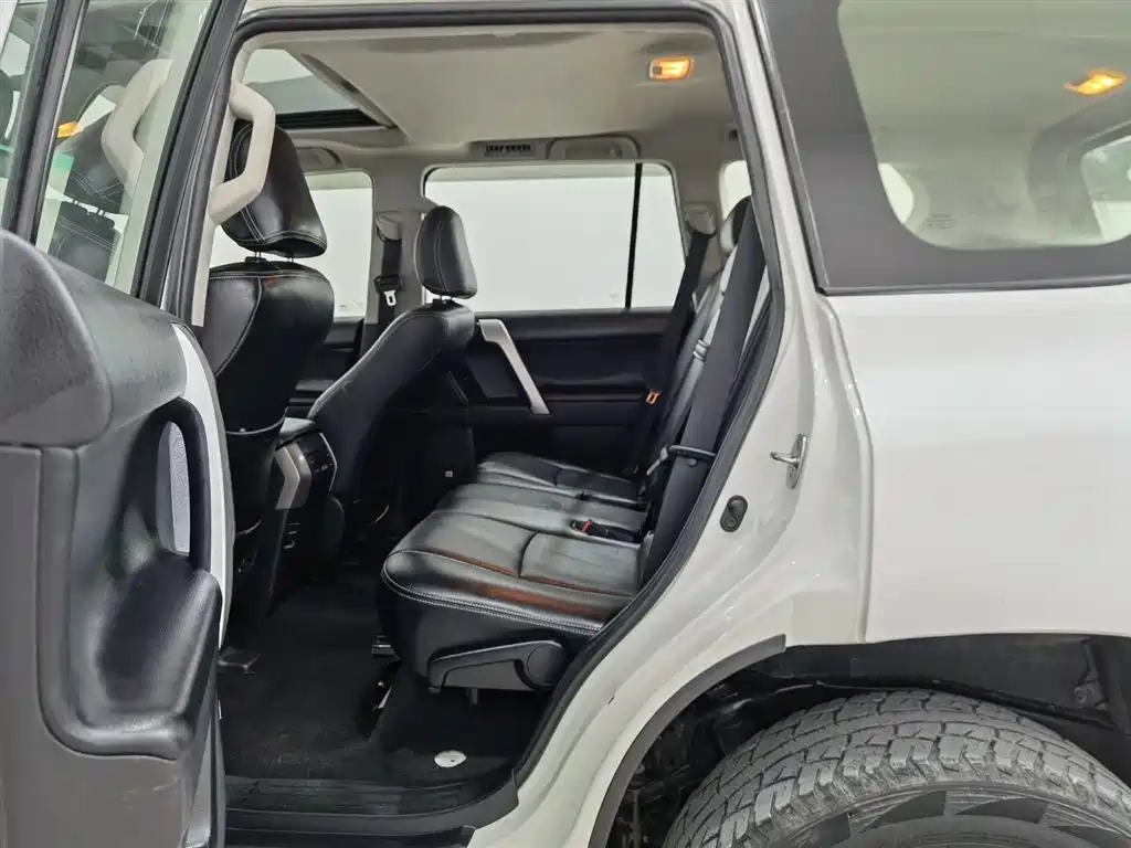 Toyota Prado 2020 — фото 15