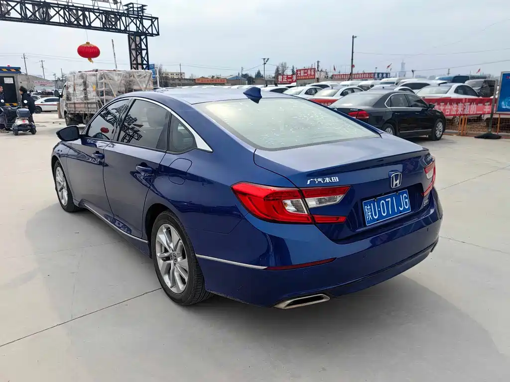 Honda Accord 2019 — фото 9