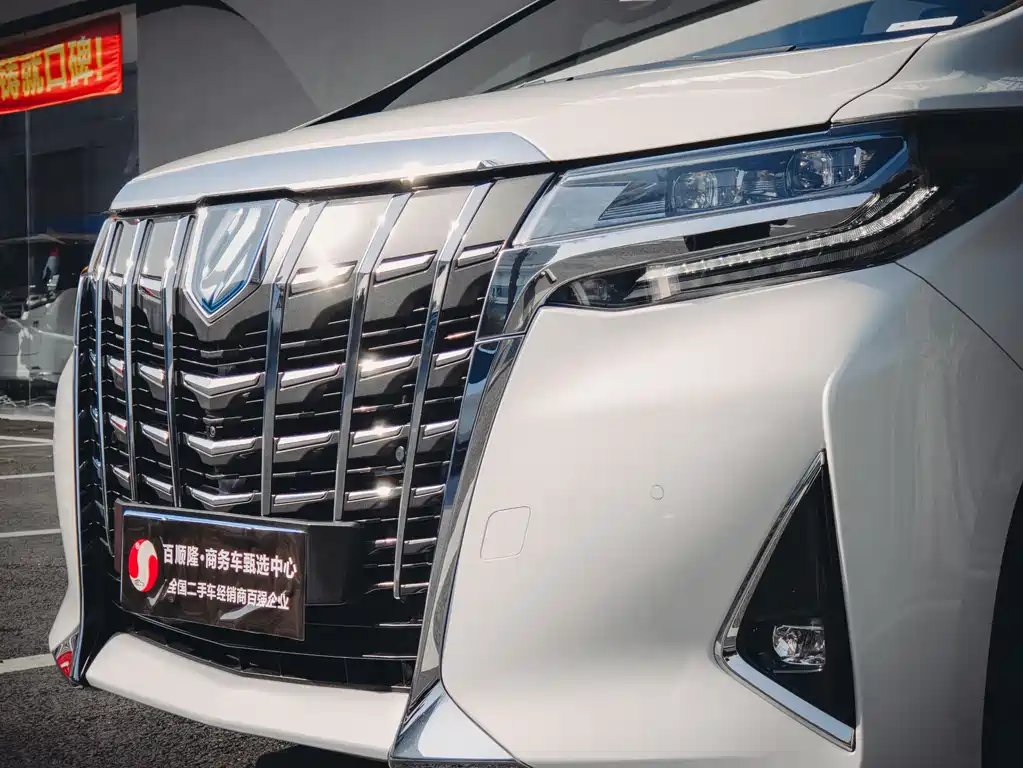 Toyota Alphard 2021 — фото 4