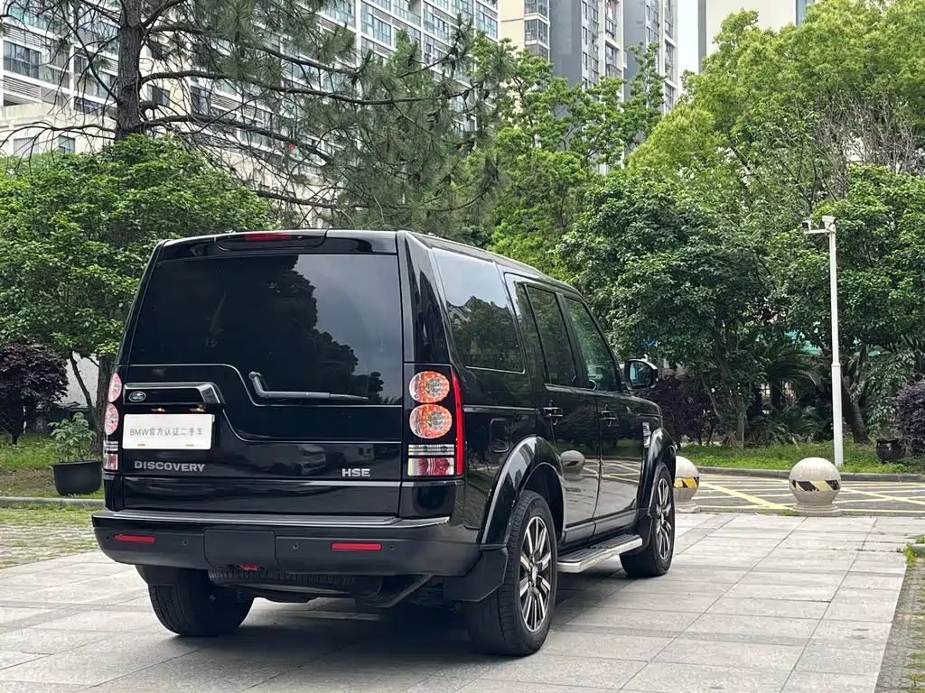 Land Rover Discovery 2015 — фото 16