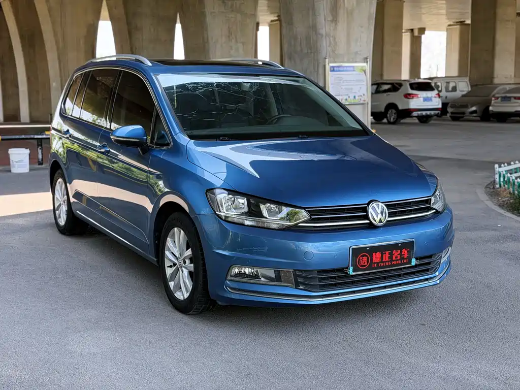 Volkswagen Touran 2018 — фото 3