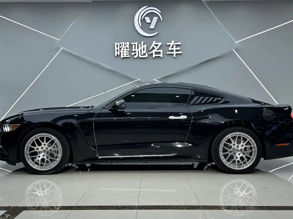 Ford Mustang 2015 — фото 3