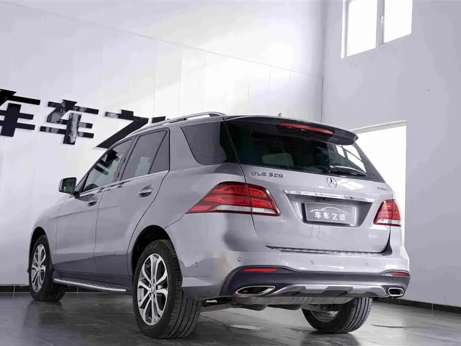 Mercedes-Benz GLE 2016 — фото 24