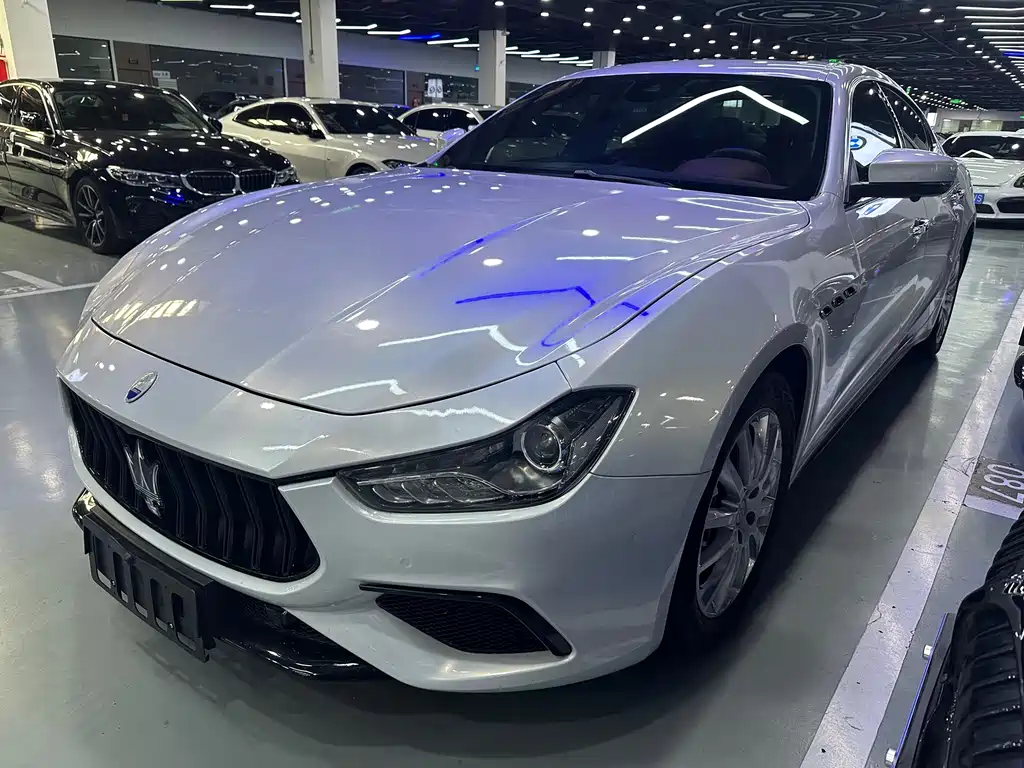 Maserati Ghibli 2021