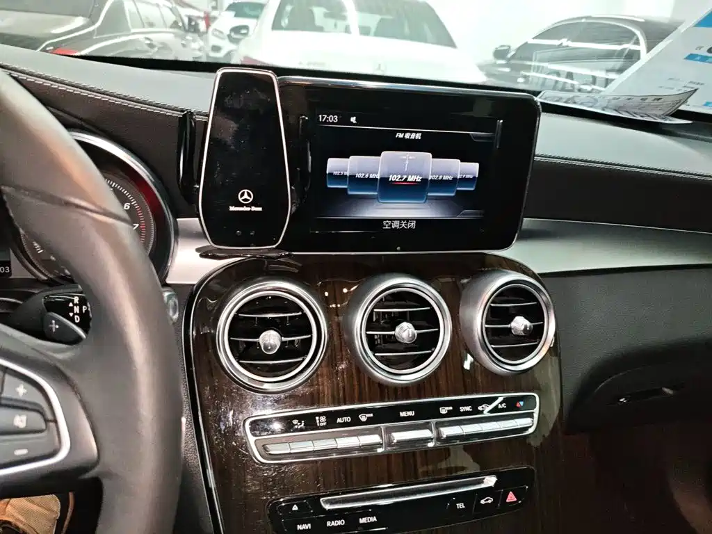 Mercedes-Benz GLC 2018 — фото 5