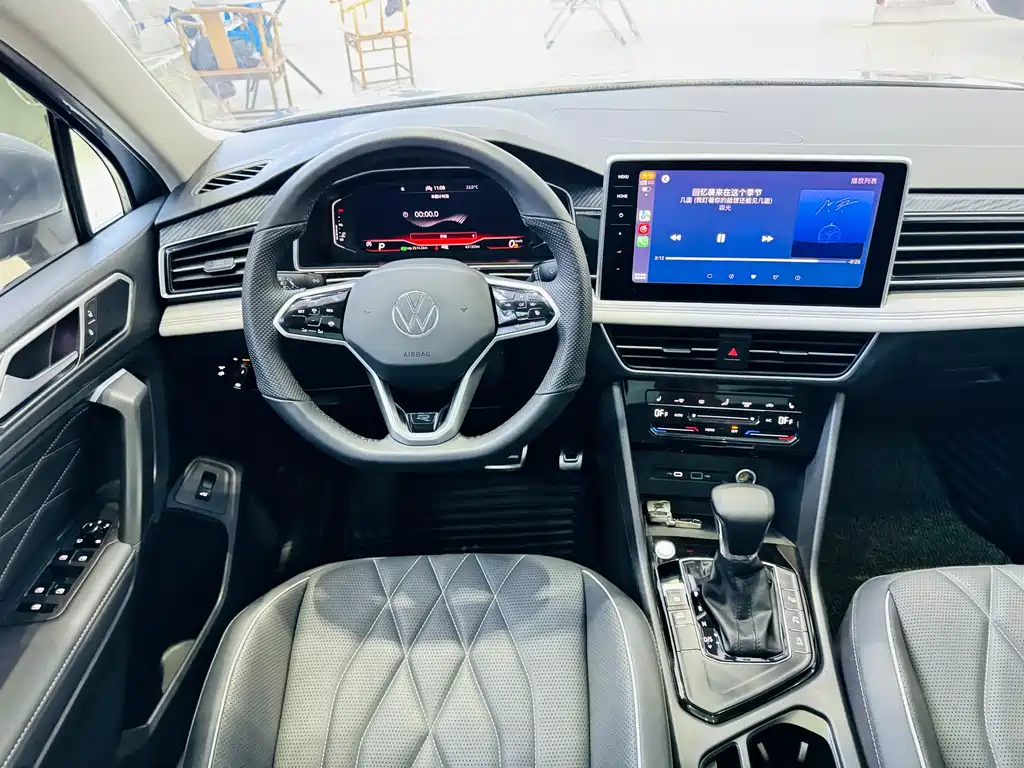 Volkswagen Tiguan L 2022 — фото 11